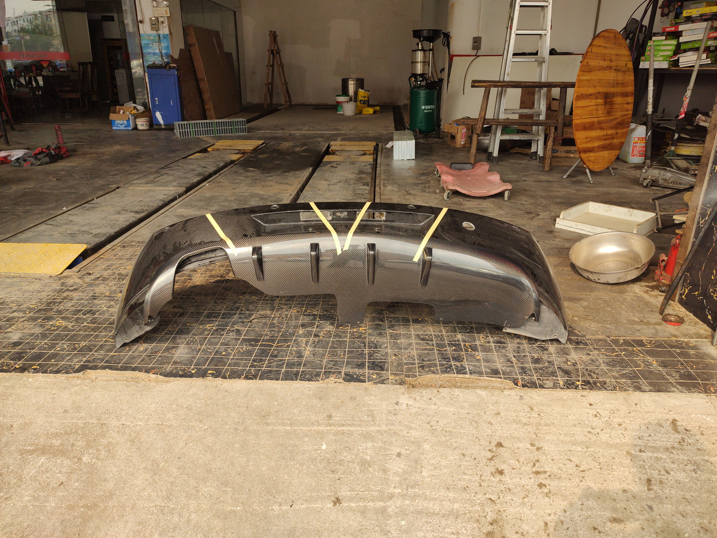 BMW e85/86 Z4 Diffuser