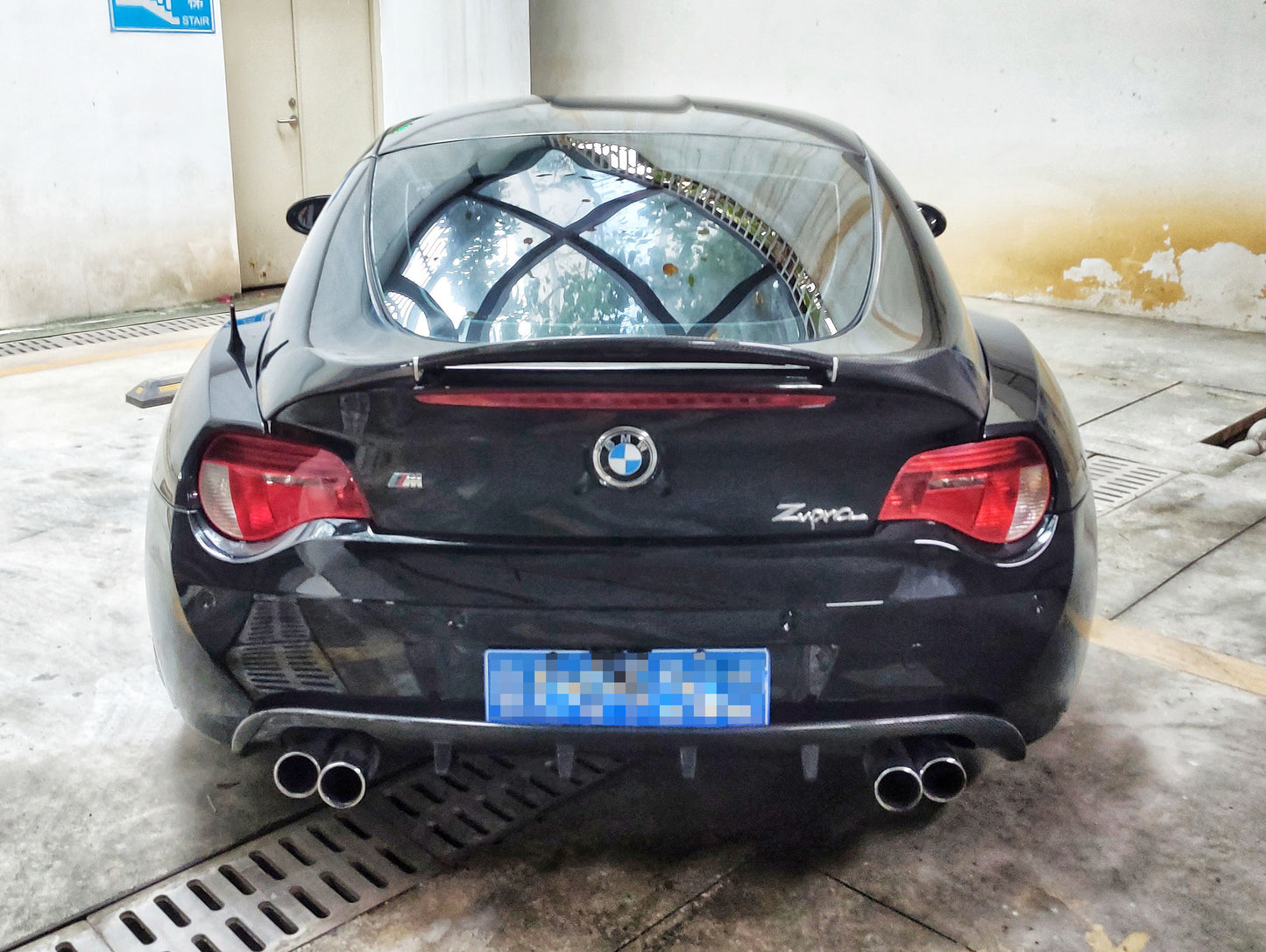 BMW e85/86 Z4 Diffuser